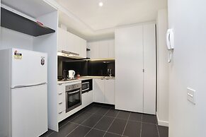 Aura on Flinders Serviced Apartments