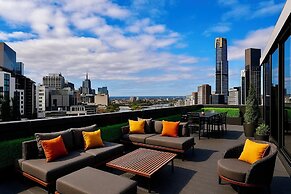 Aura on Flinders Serviced Apartments