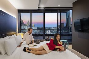 Aura on Flinders Serviced Apartments