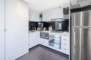 Aura on Flinders Serviced Apartments