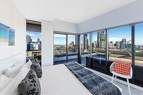 Aura on Flinders Serviced Apartments