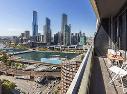 Aura on Flinders Serviced Apartments