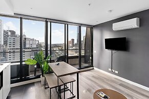 Aura on Flinders Serviced Apartments