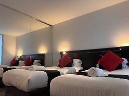 Aura on Flinders Serviced Apartments