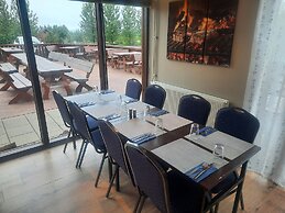 Minniborgir Cottages & Restaurant