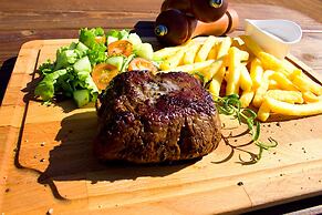 Minniborgir Cottages & Restaurant