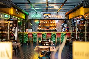 Boris Hotel