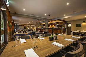 Nightcap at Ferntree Gully Hotel Motel