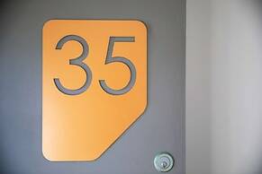 Nightcap at Ferntree Gully Hotel Motel