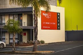 Nightcap at Matthew Flinders Hotel