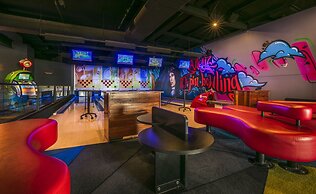 Nightcap at Matthew Flinders Hotel