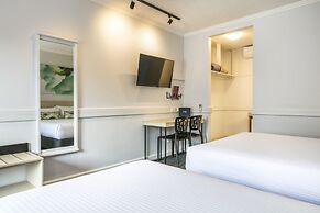 Nightcap at Matthew Flinders Hotel