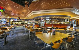 Nightcap at Matthew Flinders Hotel