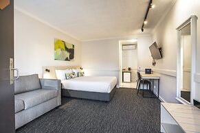 Nightcap at Matthew Flinders Hotel