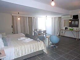 Amphitryon City Hotel