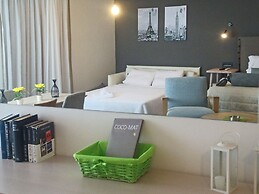 Amphitryon City Hotel