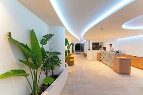 Amphitryon City Hotel