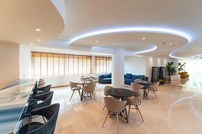 Amphitryon City Hotel