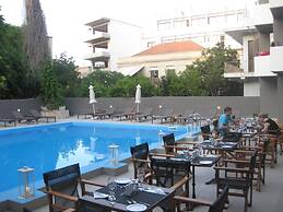 Amphitryon City Hotel