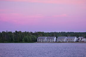Clearwater Lakeshore Motel