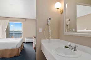 Clearwater Lakeshore Motel