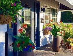 Clearwater Lakeshore Motel