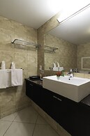 Moana Sands Beachfront Villas