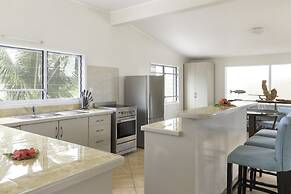 Moana Sands Beachfront Villas