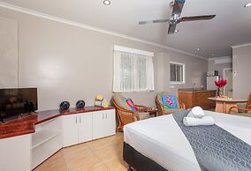 Moana Sands Beachfront Villas