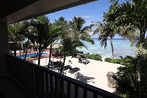 Moana Sands Beachfront Villas