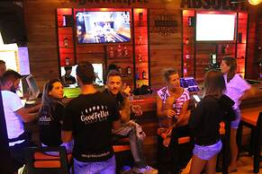 Asia Blue The Tavern Hacienda - Hostel