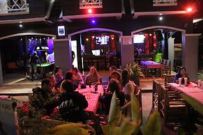 Asia Blue The Tavern Hacienda - Hostel