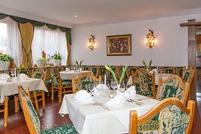 Hotel Huberhof