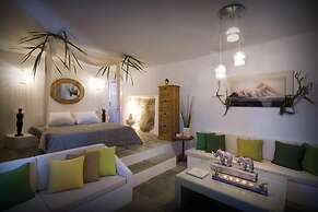 Onar Suites & Villas