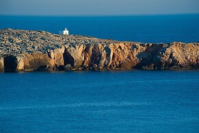 Onar Suites & Villas