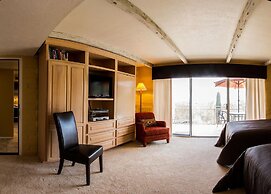 Mission Hill Casitas