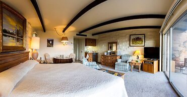 Mission Hill Casitas