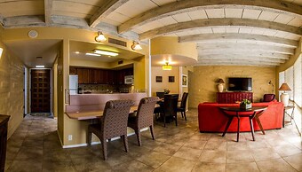 Mission Hill Casitas