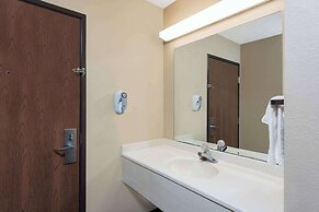 Hotel 7 Inn Anna