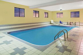 Hotel 7 Inn Anna