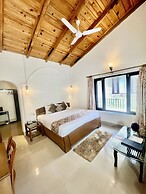 Sea Hawk Hill Resort - A Luxury Boutique Resort