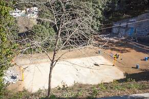 Sea Hawk Hill Resort - A Luxury Boutique Resort