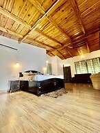 Sea Hawk Hill Resort - A Luxury Boutique Resort