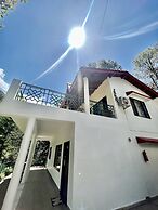 Sea Hawk Hill Resort - A Luxury Boutique Resort