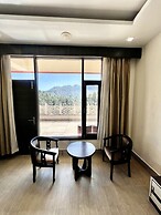 Sea Hawk Hill Resort - A Luxury Boutique Resort