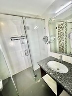 Sea Hawk Hill Resort - A Luxury Boutique Resort