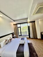 Sea Hawk Hill Resort - A Luxury Boutique Resort