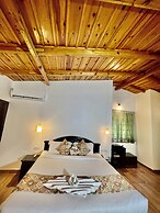 Sea Hawk Hill Resort - A Luxury Boutique Resort