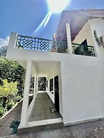 Sea Hawk Hill Resort - A Luxury Boutique Resort