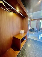 Sea Hawk Hill Resort - A Luxury Boutique Resort